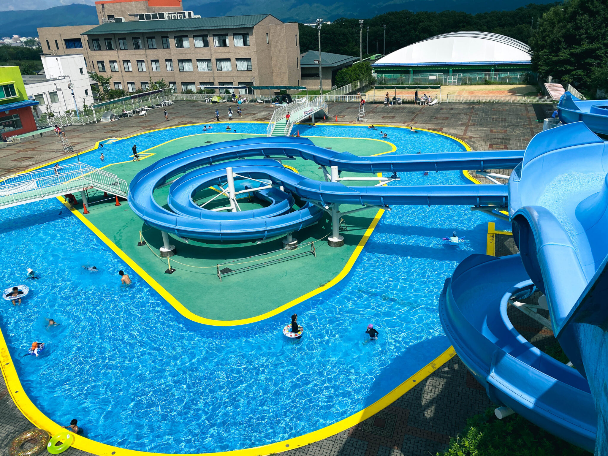  水遊びはもうここで良くね？本格レジャープールに子供大満足！ 伊賀市の「サンピア伊賀」いがしり Motiv 