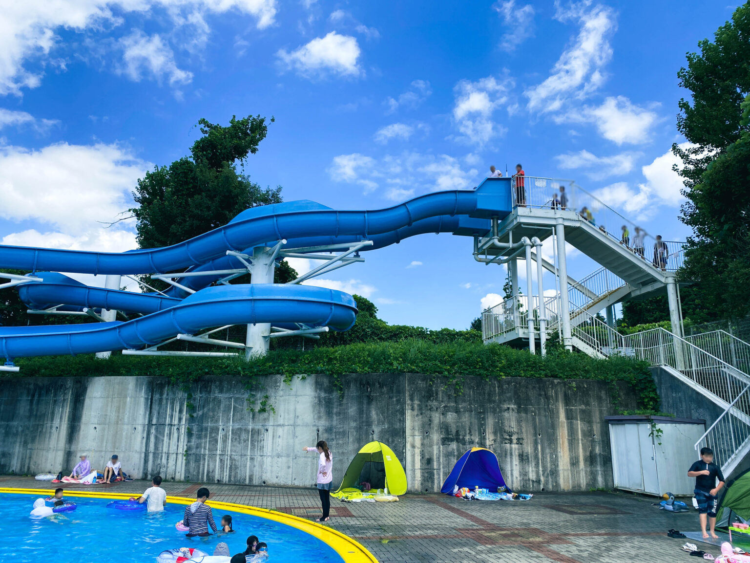  水遊びはもうここで良くね？本格レジャープールに子供大満足！ 伊賀市の「サンピア伊賀」いがしり Illustration 